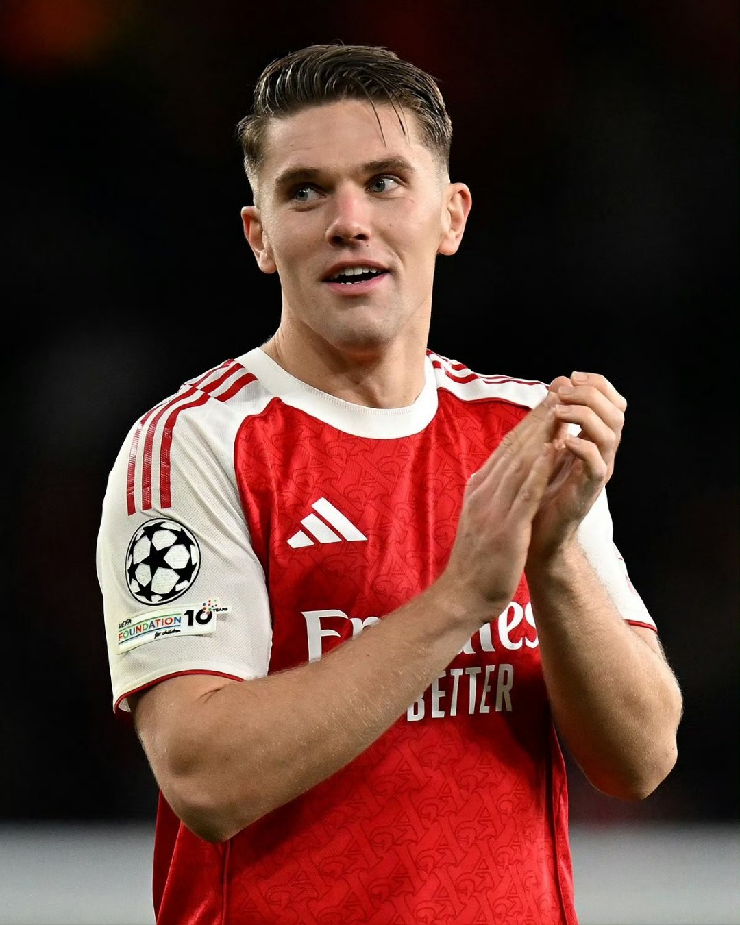 开云开户-包含阿森纳冲刺阶段扳平良机转会期阿斯顿维拉调整名单以备意大利杯，今晚里尔备战德国杯看傻球迷的词条